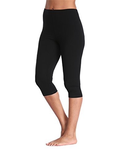 Kotii Women's Lightweight Soft Capri Leggings Crop Leggings 3/4 Stretch Yoga Pants - color: Black and White(2pack), size: Small-Medium