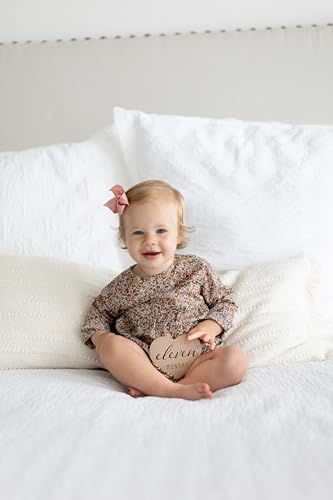 Kate & Milo Wooden Heart Baby Monthly Milestone Discs - color: Heart