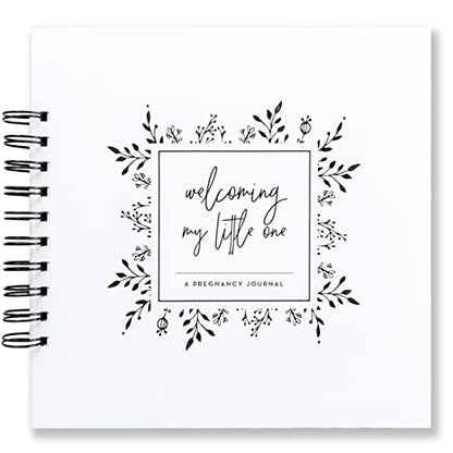 Single Mom Pregnancy Journal: Welcoming Our Little One, A simple black and white pregnancy journal for single moms