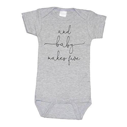 Bump and Beyond Designs Pregnancy Announcement, Baby Makes Five - color: Heather Grey, size: 0-3 Months