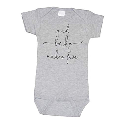 Bump and Beyond Designs Pregnancy Announcement, Baby Makes Five - color: Heather Grey, size: 0-3 Months