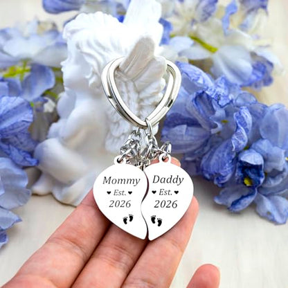 2ps Sweet New Parents Gifts for Couples Daddy and Mommy Est 2026 Keychains